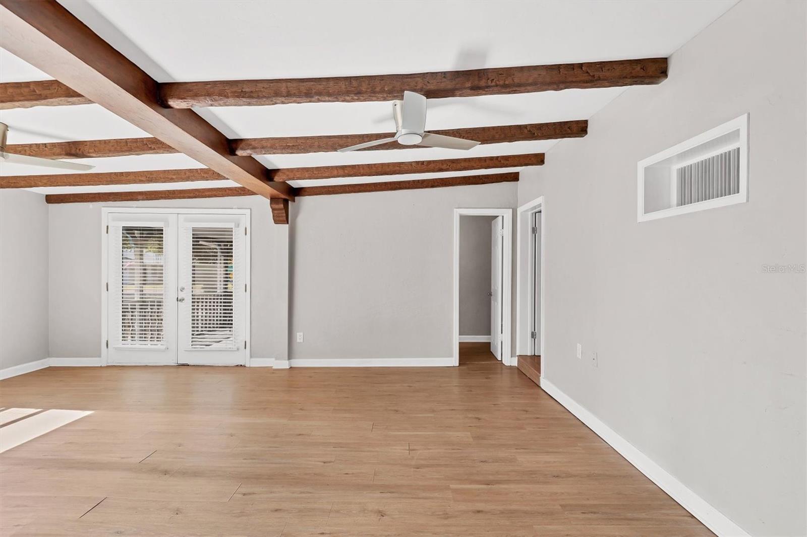 FOREST HILLS - Residential