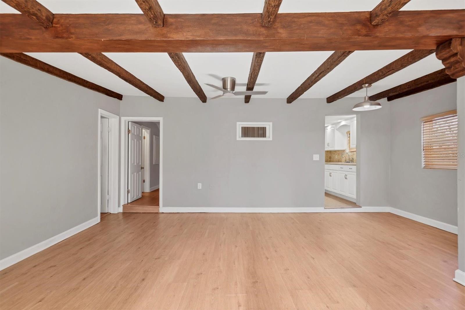 FOREST HILLS - Residential