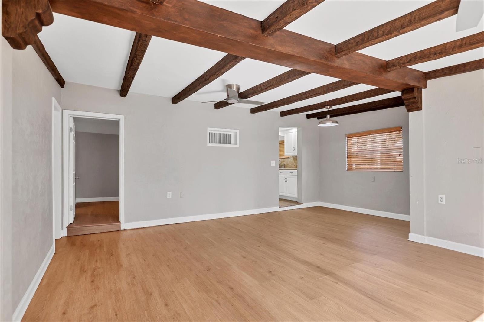 FOREST HILLS - Residential