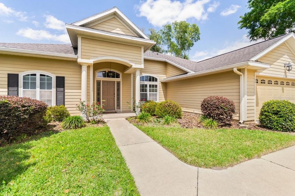 Photo of 8430 SW 10th Place, Gainesville, FL 32607 (MLS # GC539990)