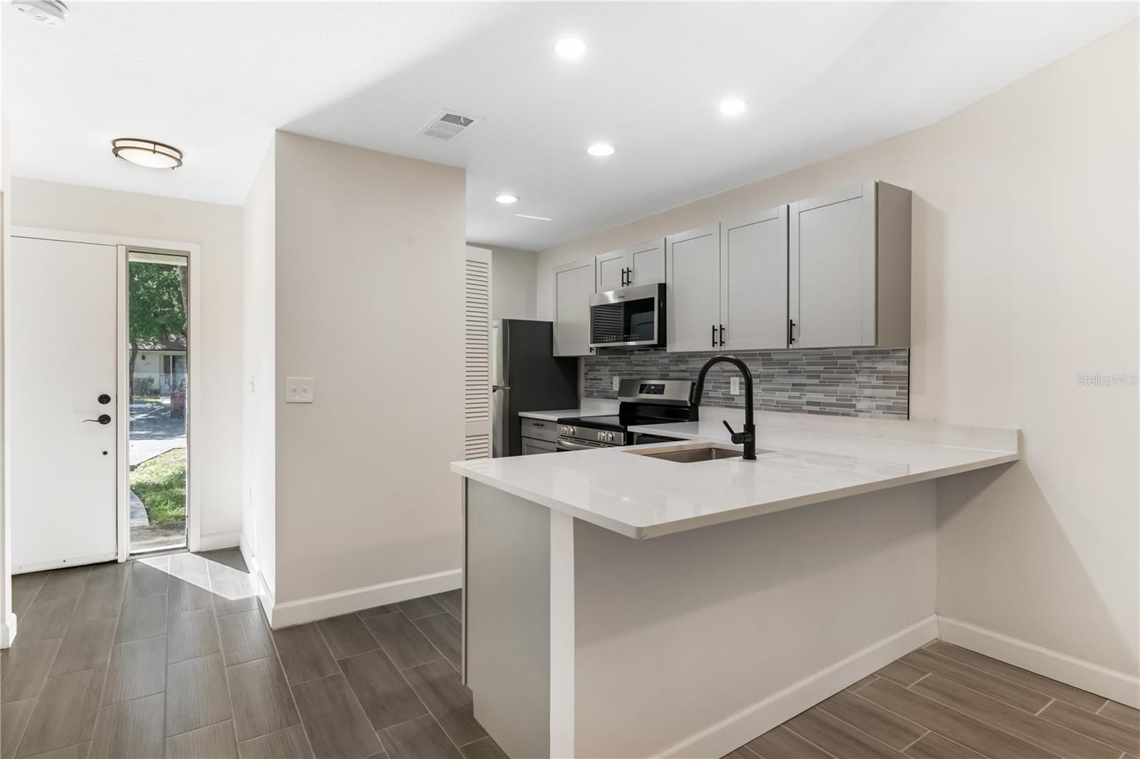 ROYAL PALM VILLAS - Residential