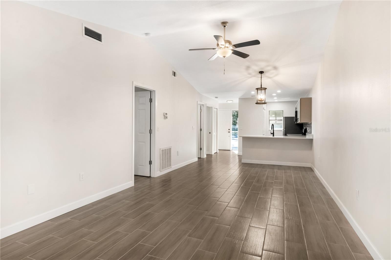 ROYAL PALM VILLAS - Residential