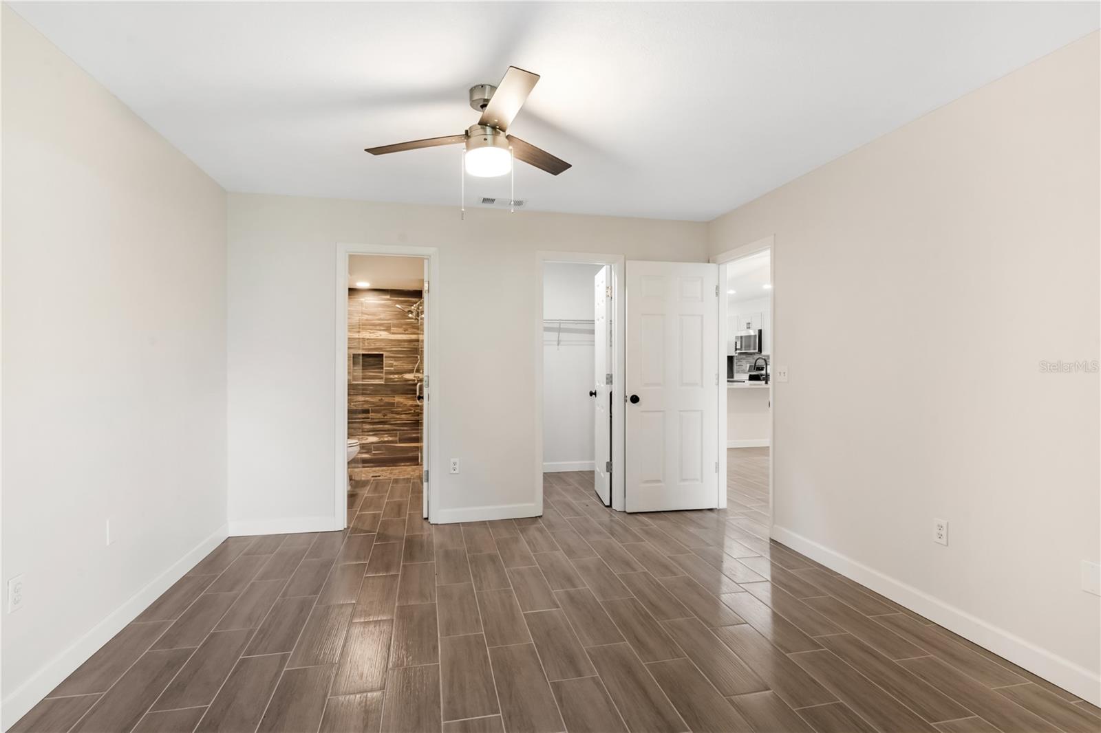 ROYAL PALM VILLAS - Residential