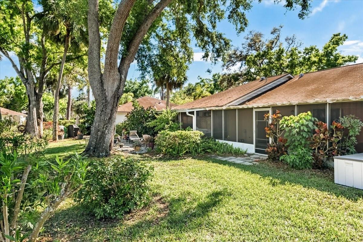 ROYAL PALM VILLAS - Residential