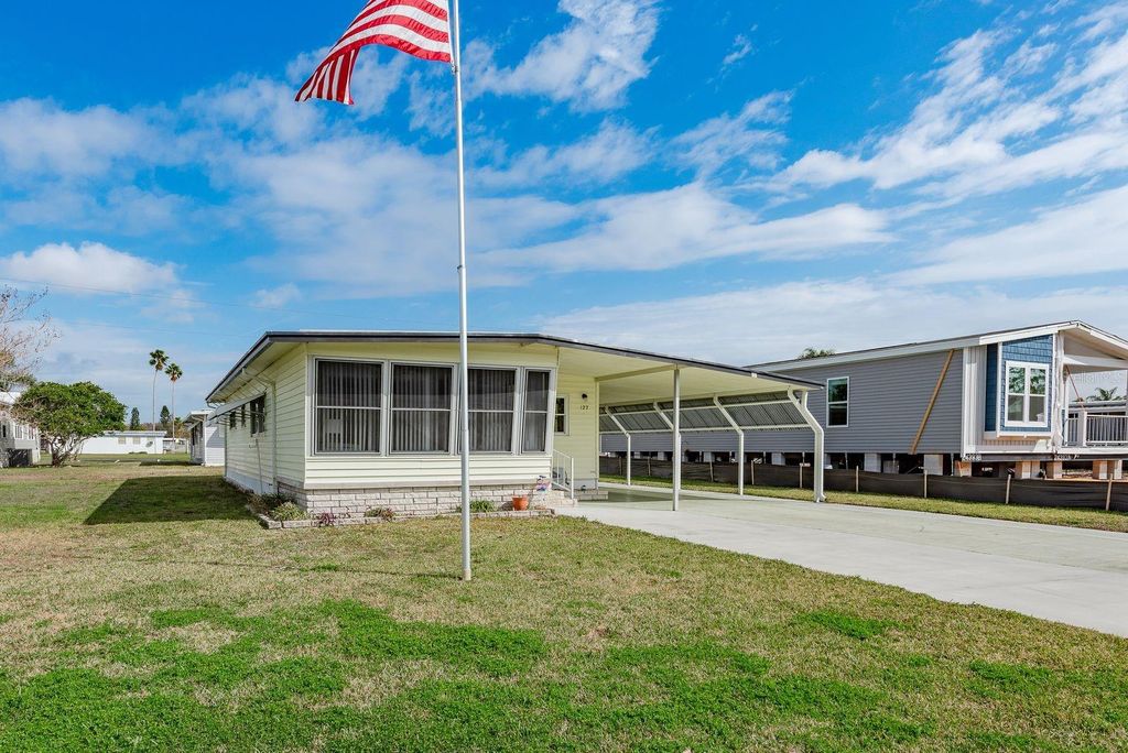 Photo of 127 Independence Avenue, Palm Harbor, FL 34684 (MLS # TB8479762)