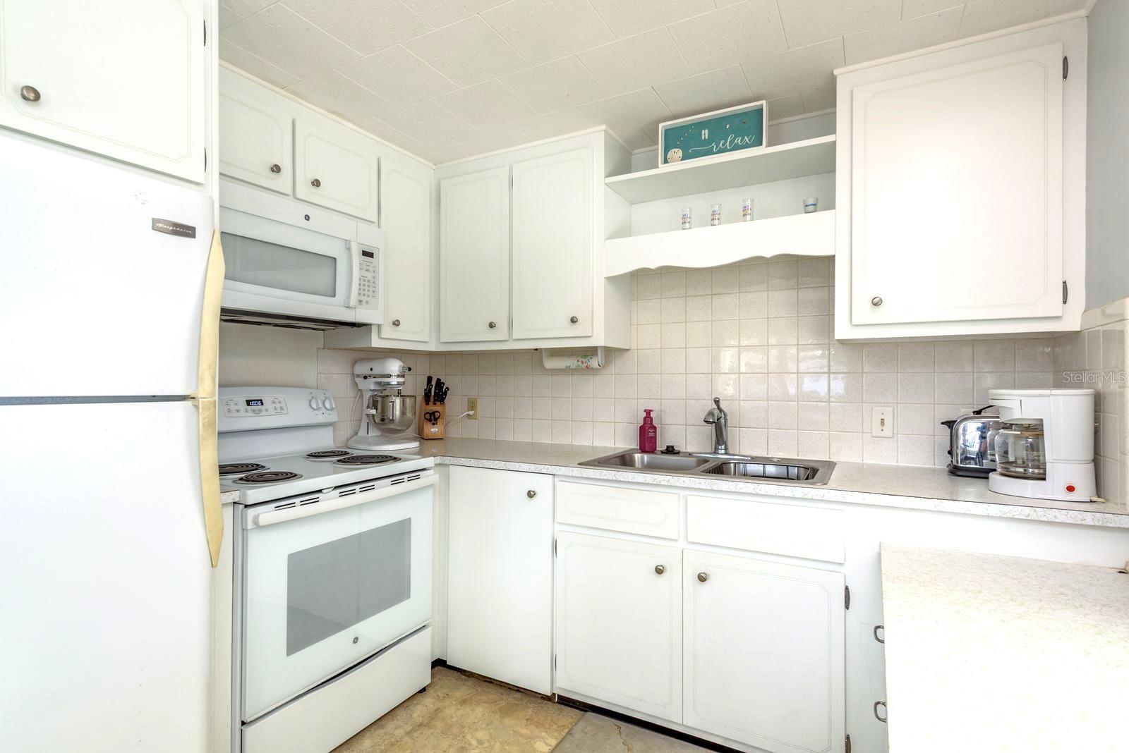 LAKE TARPON MOBILE HOME VILLAGE - Residential