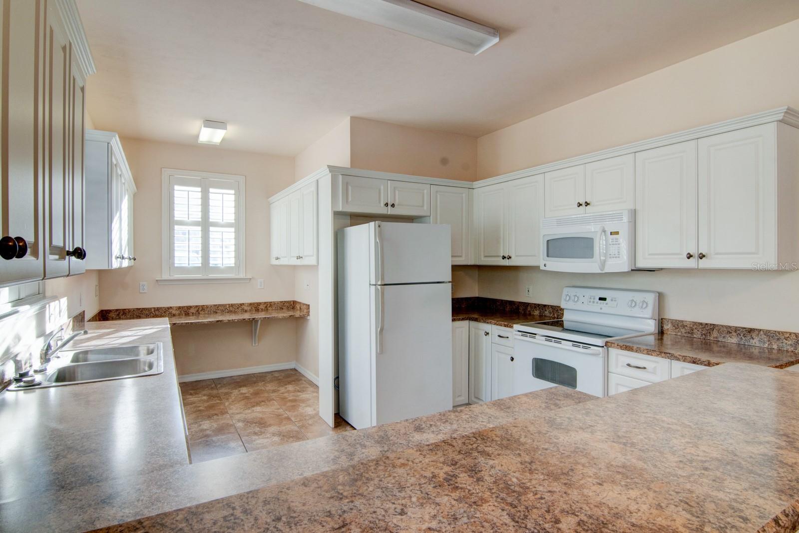 EAGLE TRACE TWNHMS A&B - Residential