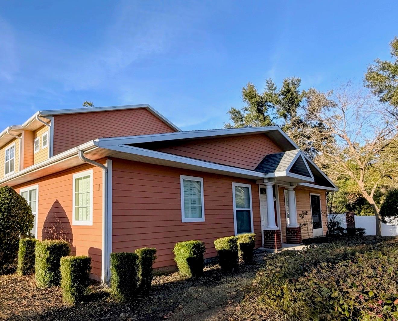 EAGLE TRACE TWNHMS A&B - Residential