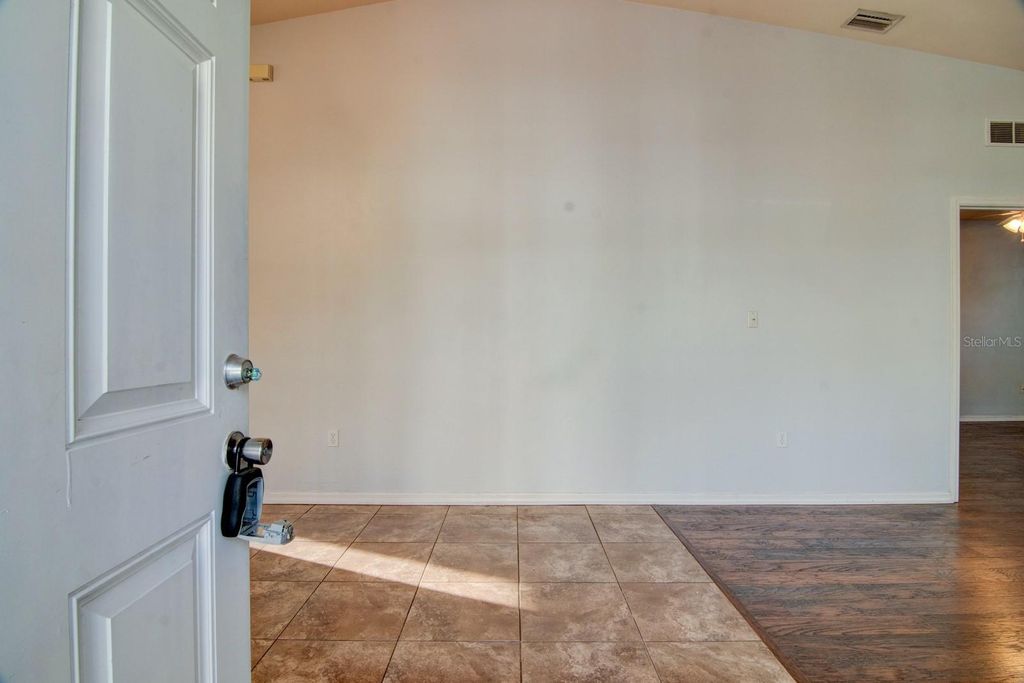 Photo of 1569 NW 29th Road #1, Gainesville, FL 32605 (MLS # GC538084)