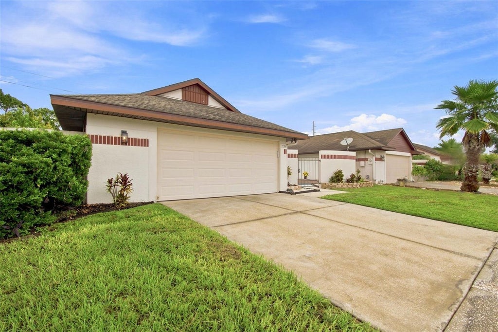 Photo of 7123 Silvermill Drive, Tampa, FL 33635 (MLS # TB8488026)
