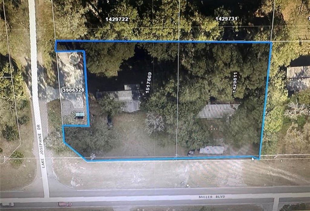 Photo of 1639 Miller Boulevard, Fruitland Park, FL 34731 (MLS # G5114328)