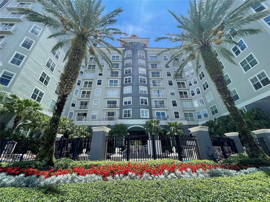 One or more photo(s) has been virtually staged. The Sun. The Water. The Fun. The location simply cannot be beat. **Storage Unit included with FULL price offer.**. New AC 2025

Welcome to Harbour Island living in one of Tampa’s most walkable and connected waterfront communities. Located within the beautifully maintained, park-like setting of Harbour Island, this unique condo offers flexible living with either a spacious 1-bedroom plus loft office layout or a 2-bedroom configuration with an open-style guest space.

The dramatic loft design and soaring ceilings create an expansive feel far beyond the square footage, offering the perfect canvas for oversized artwork, statement lighting, lush plants, or a creative live/work environment. This is a home designed for living, working, entertaining, and recharging.

Just outside your door, the lifestyle options are endless. Optional membership to Life Time Harbour Island provides access to a luxury fitness center, spa, lap pools, tennis, and pickleball facilities. Prefer the outdoors? Tampa’s Riverwalk is moments away for running, biking, or evening waterfront walks.

Enjoy being a short stroll from Amalie Arena, home of the Tampa Bay Lightning, along with numerous waterfront restaurants, bars, and entertainment destinations throughout Downtown Tampa and Water Street.

Love sushi? Kosen and the acclaimed Chef Eric Fralick’s omakase experiences have helped elevate Tampa’s culinary reputation with seasonally flown-in Japanese seafood and Michelin-recognized dining nearby.

Boating enthusiasts will appreciate the availability of fixed boat slips for separate lease or purchase.

The location also offers exceptional educational access within the highly sought-after Plant High School district, including Gorrie Elementary and Wilson Middle School, along with proximity to private school options, University of Tampa, and University of South Florida.

Need to travel? Tampa International Airport is approximately 20 minutes away, making business travel and weekend getaways exceptionally convenient.

PARKCREST – Harbour Island – Downtown Tampa Waterfront Living

Features Include:
• Hardwood flooring
• Granite countertops
• Stainless steel appliances
• Washer & dryer included
• Private gated parking garage
• 1 reserved parking space
• Water included
• Community pool
• Fitness center
• Billiards and resident lounge
• Brand new AC installed 2025

Live the Downtown Tampa waterfront lifestyle with walkability, convenience, fitness, entertainment, dining, and sunset views all at your doorstep.
**Tenant Occupied 48 HOUR NOTICE TO SHOW**