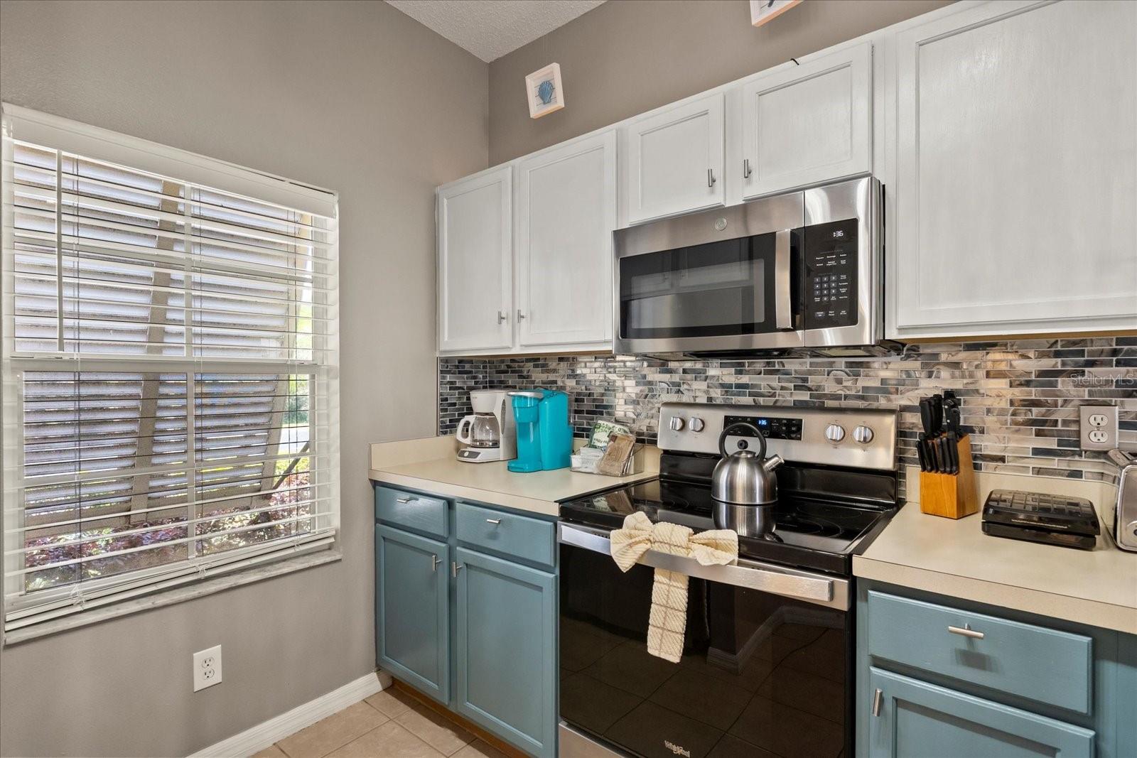 8534 CRYSTAL COVE LOOP