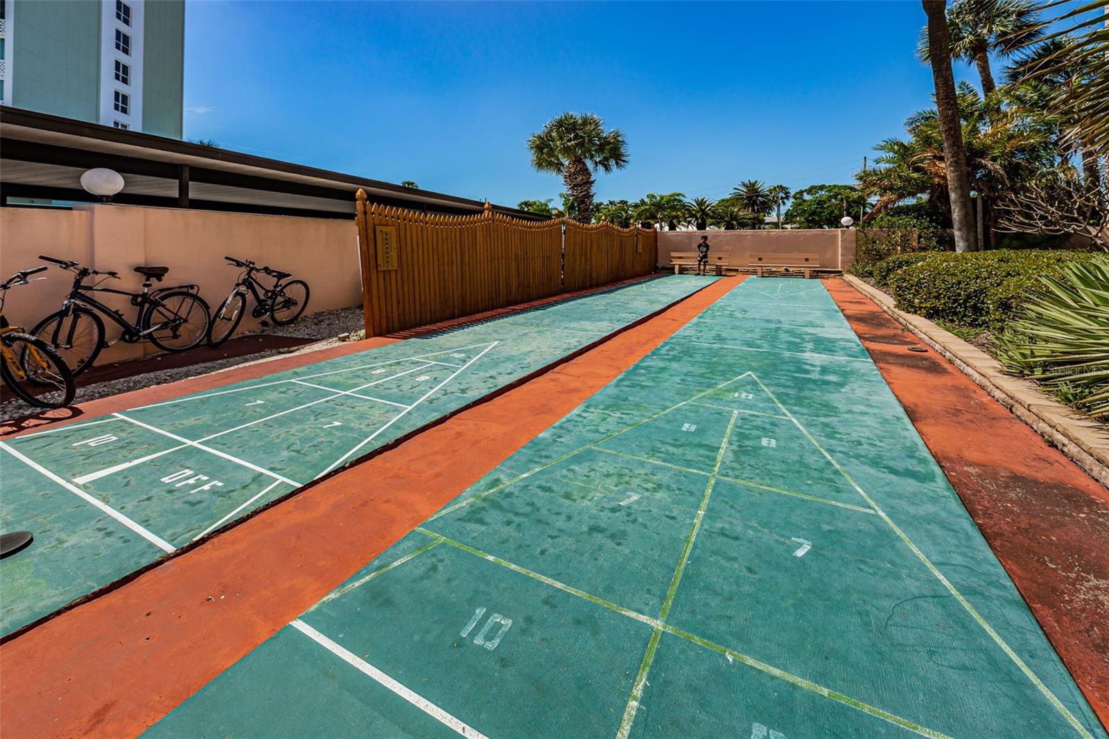 51 ISLAND WAY CONDO - Residential