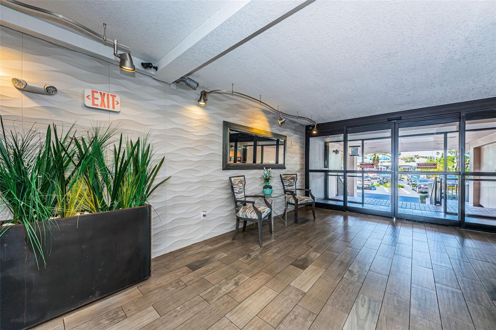 51 ISLAND WAY CONDO - Residential