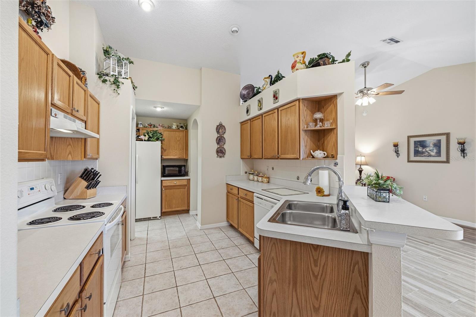 TAMPA BAY GOLF AND TENNIS CLUB - Residential