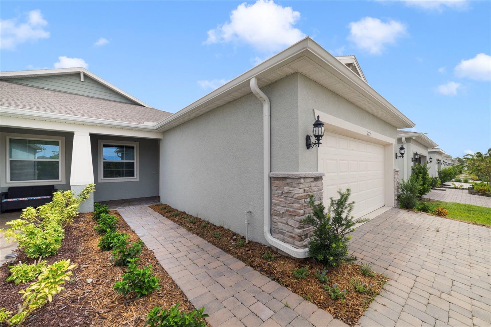 2735 SUMMER RETREAT LANE