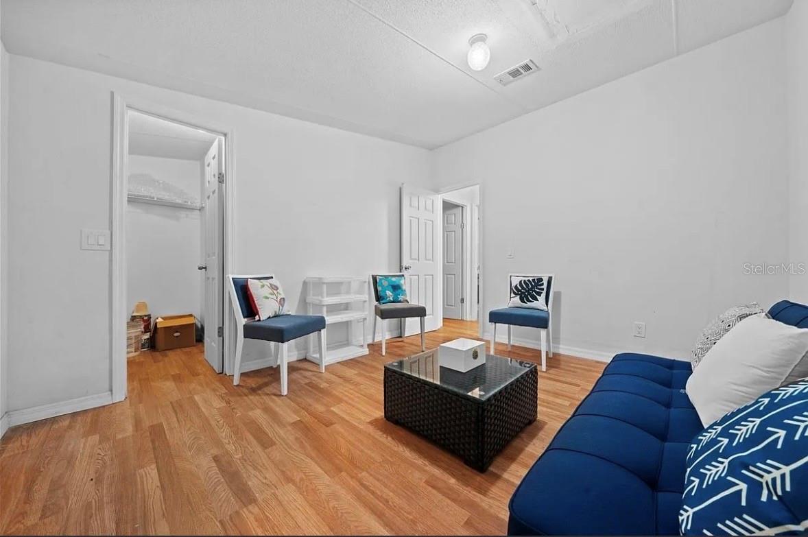 PAYNE ENTERPRISES - Residential Lease