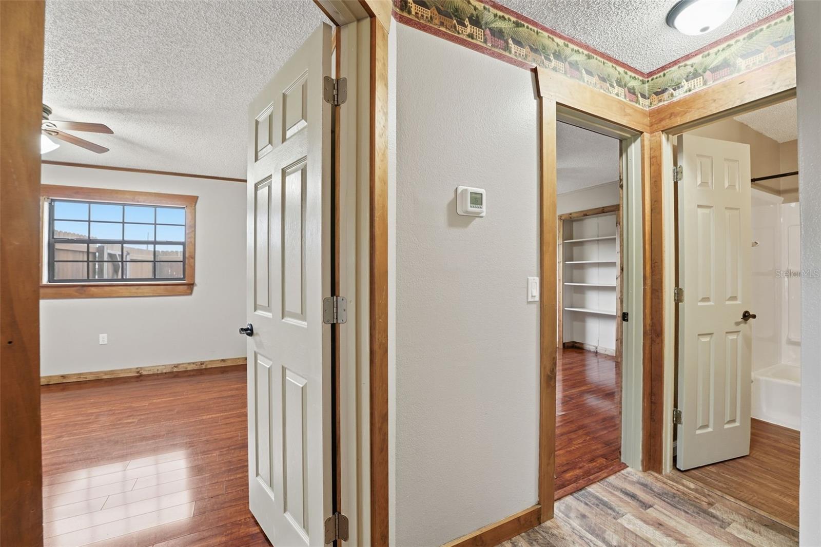 SOUTH VENICE - Residential