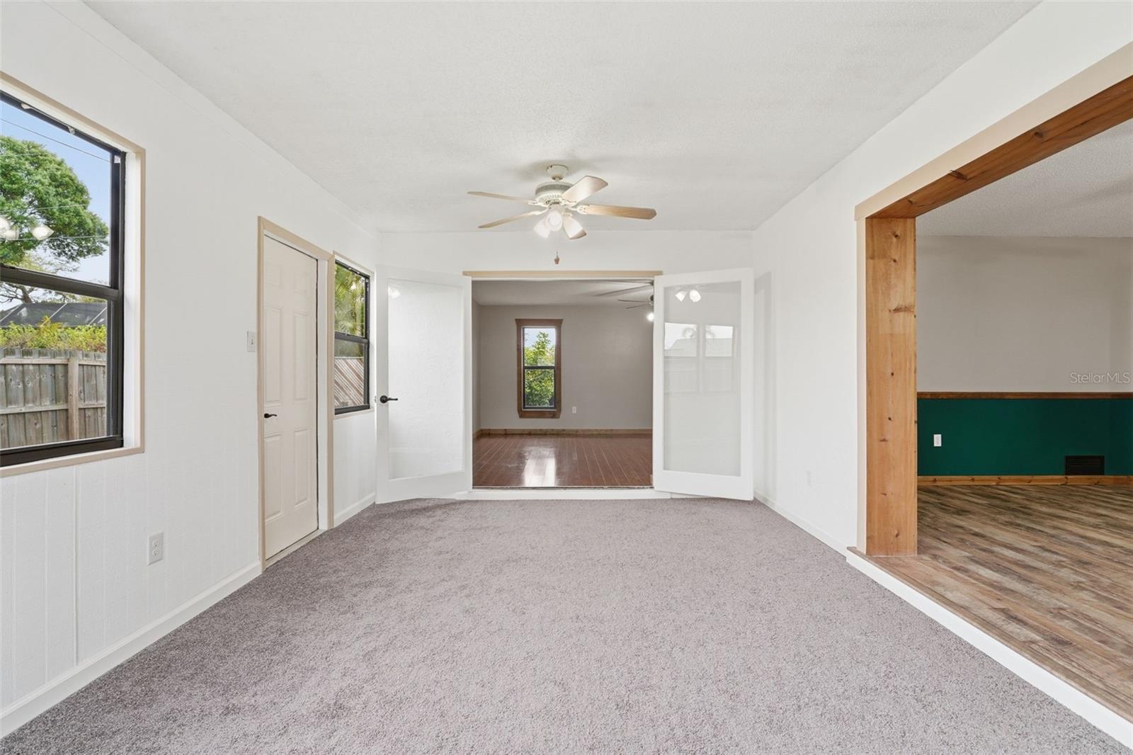 SOUTH VENICE - Residential