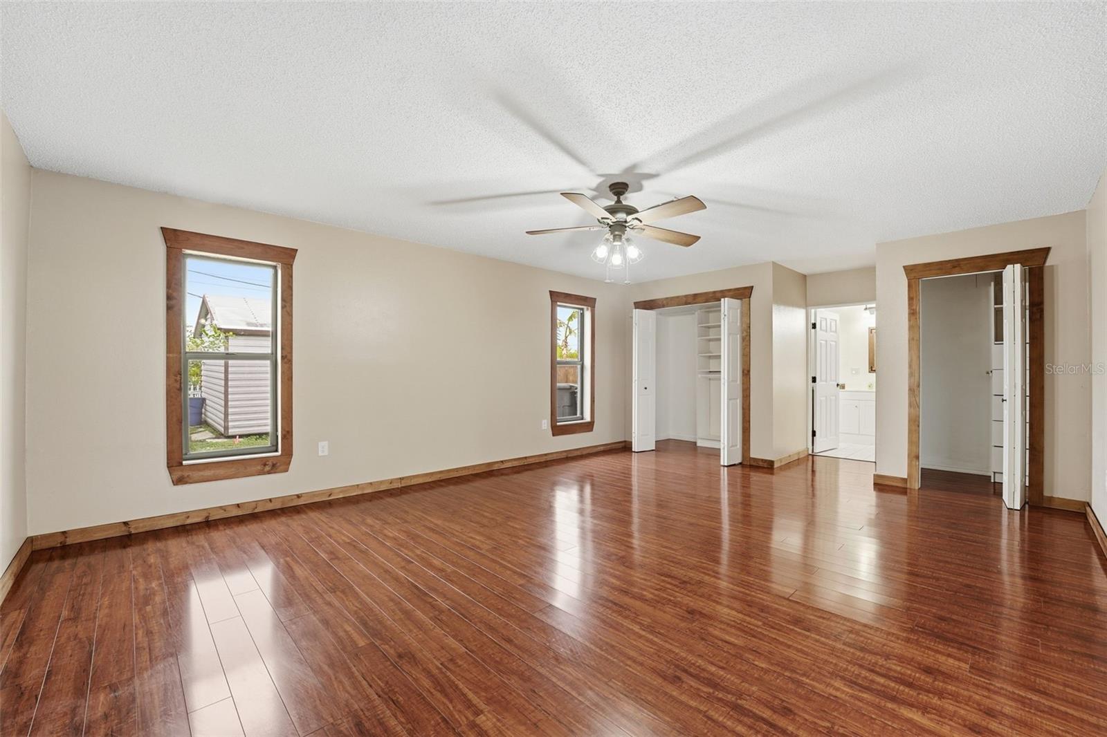 SOUTH VENICE - Residential