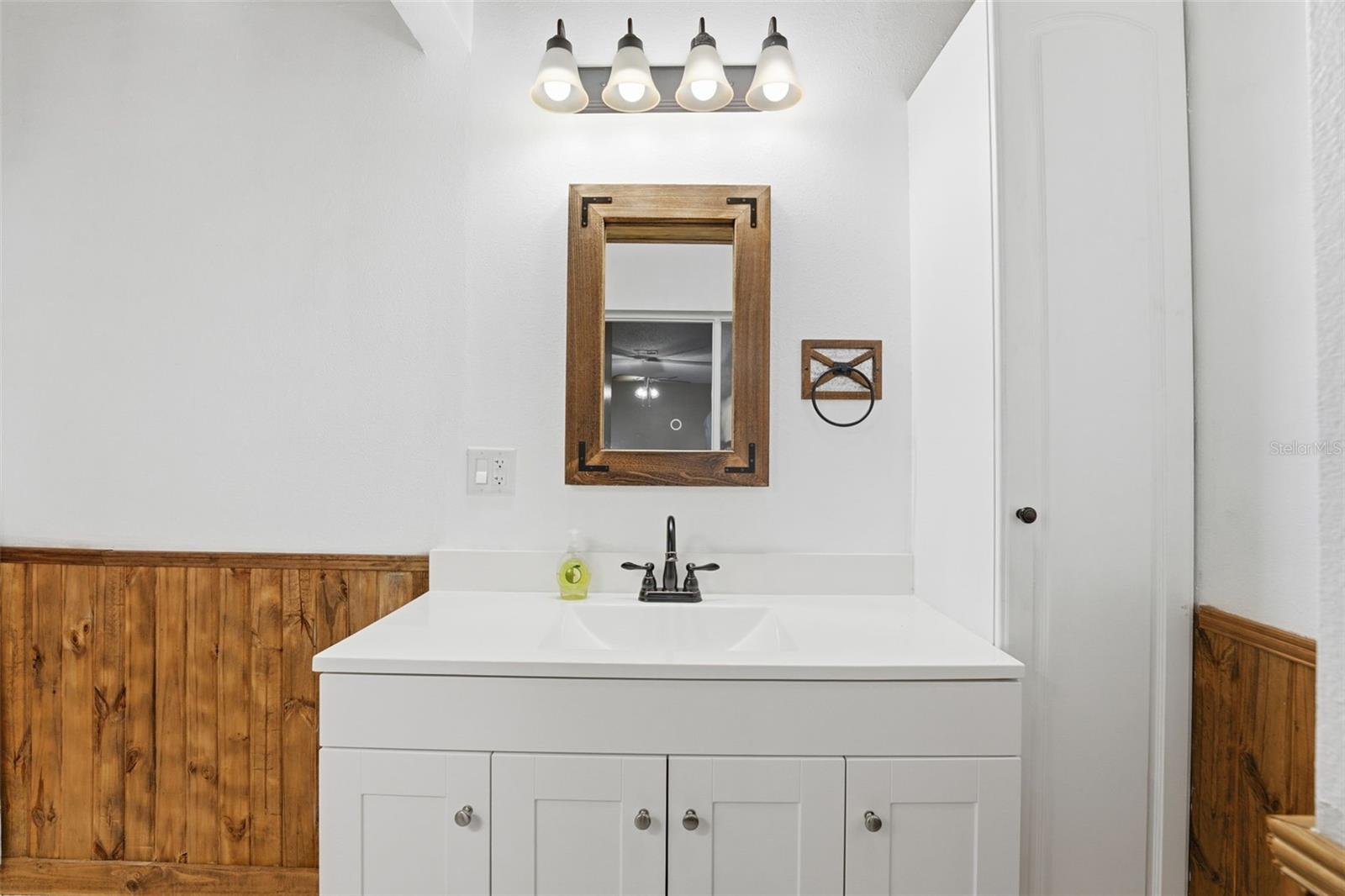 SOUTH VENICE - Residential