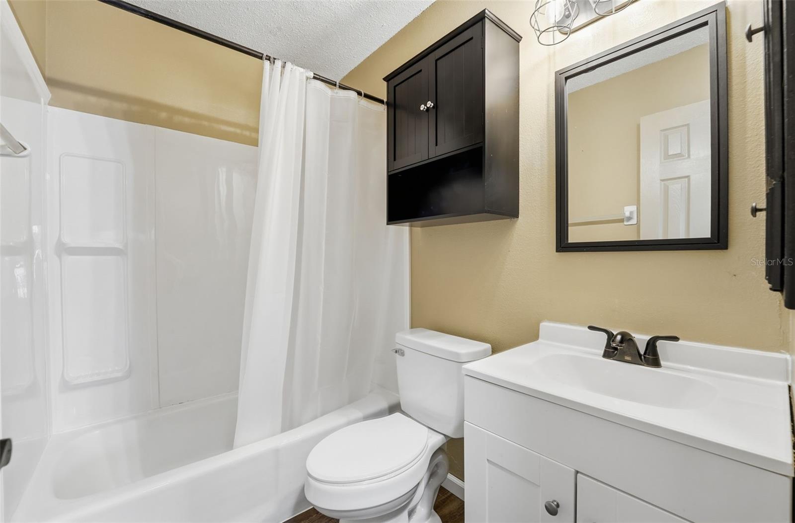 SOUTH VENICE - Residential