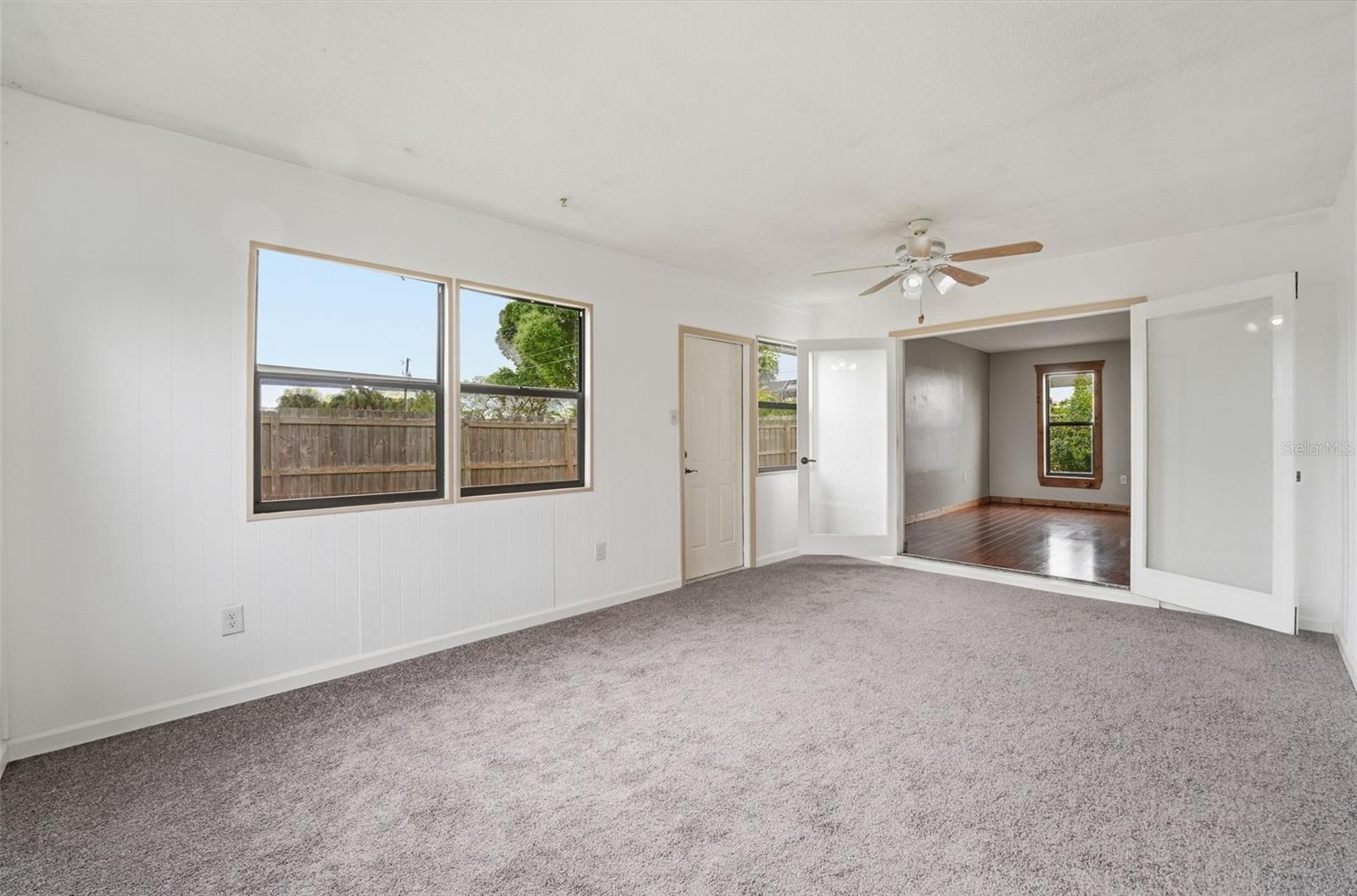 SOUTH VENICE - Residential