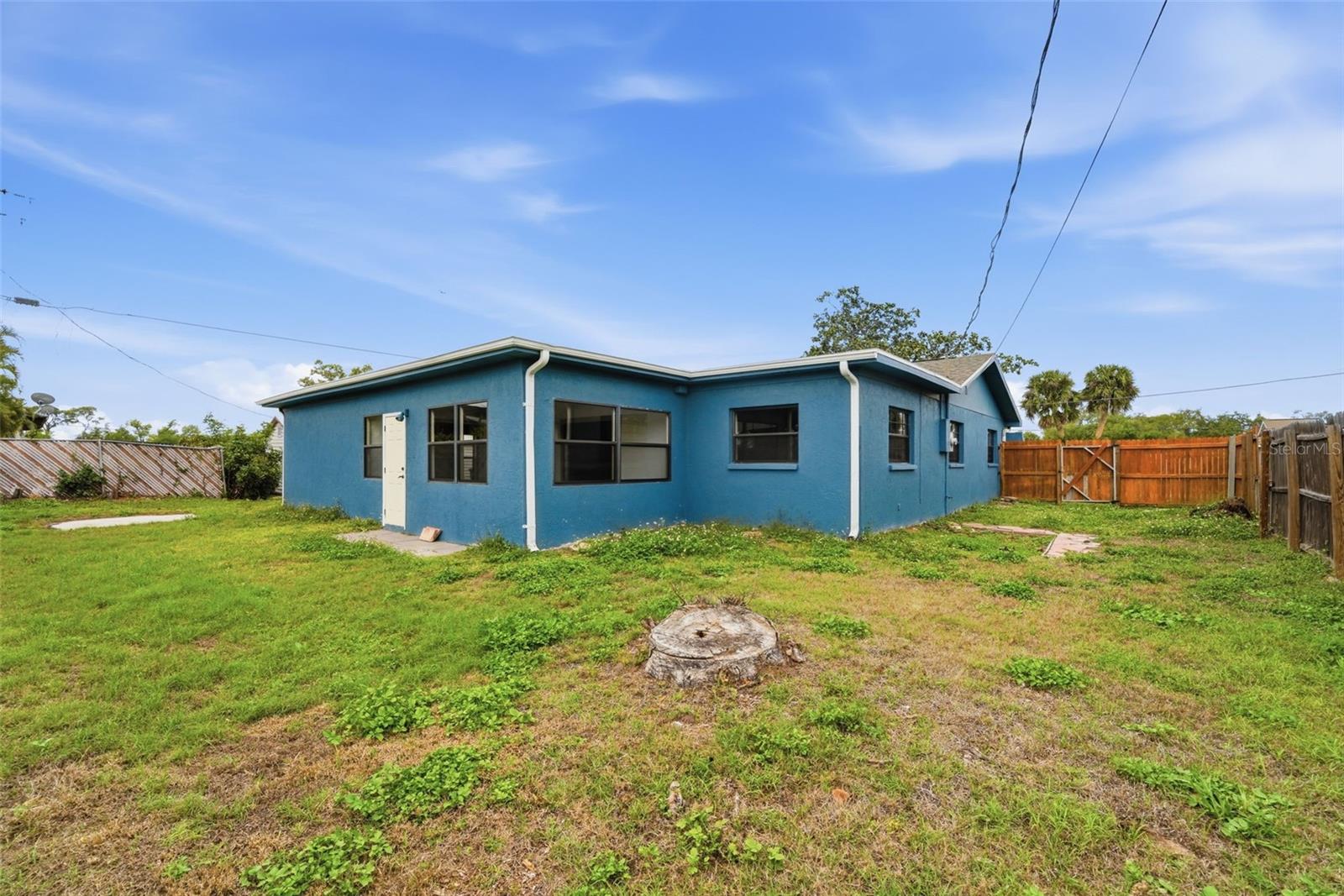 SOUTH VENICE - Residential