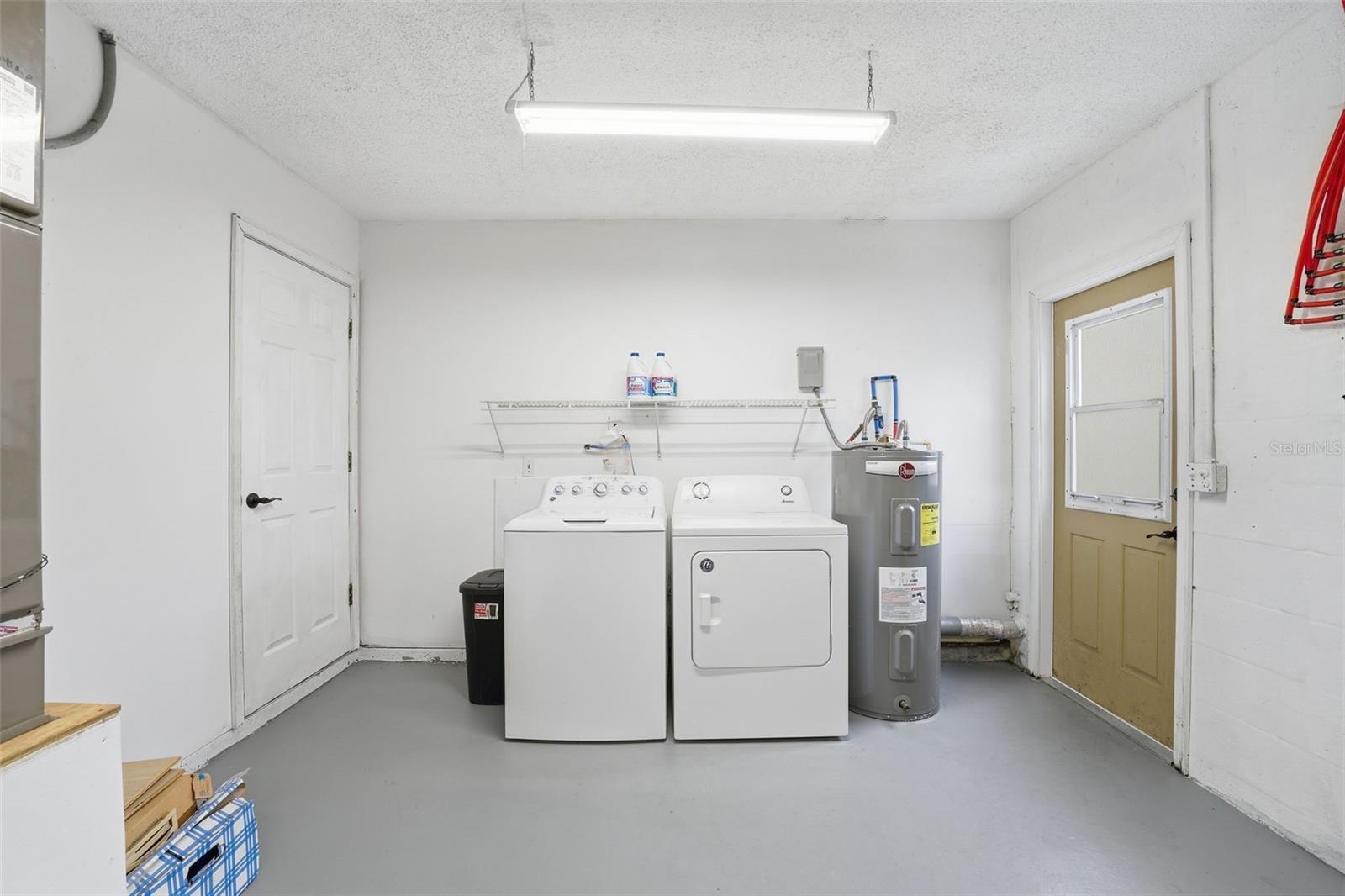 SOUTH VENICE - Residential