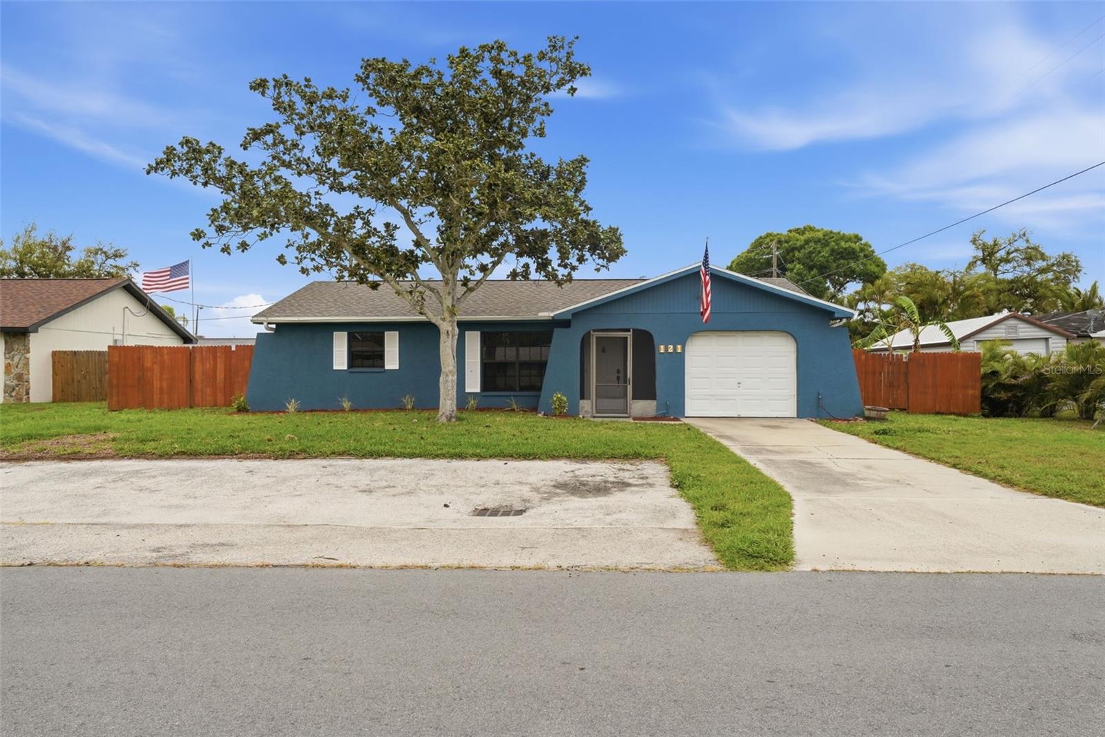 SOUTH VENICE - Residential