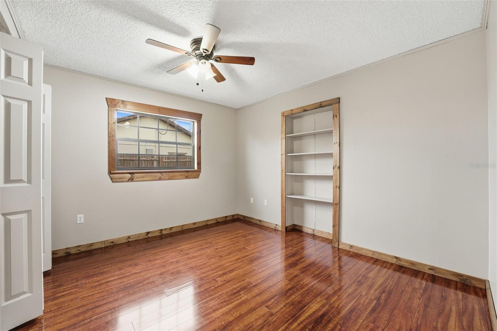 SOUTH VENICE - Residential