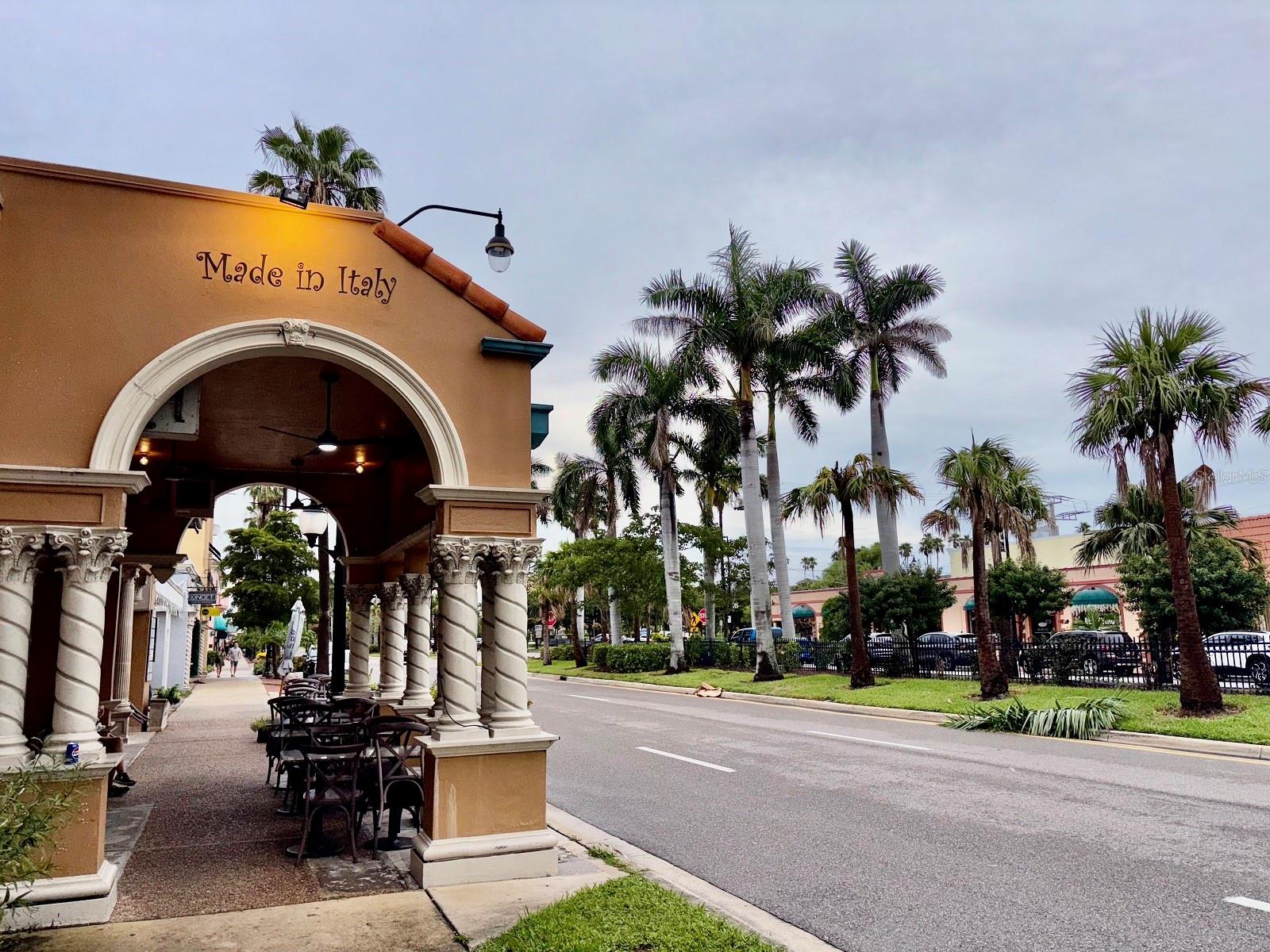 SOUTH VENICE - Residential