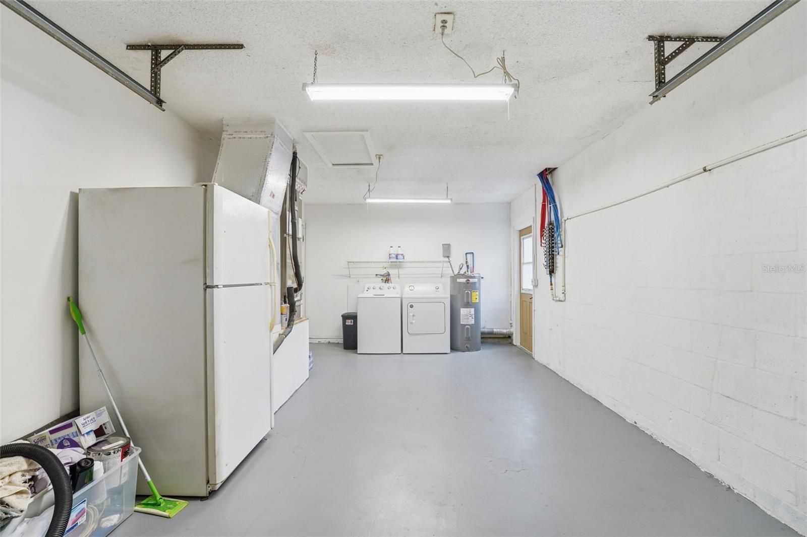 SOUTH VENICE - Residential