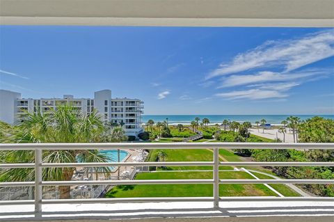 A home in LONGBOAT KEY