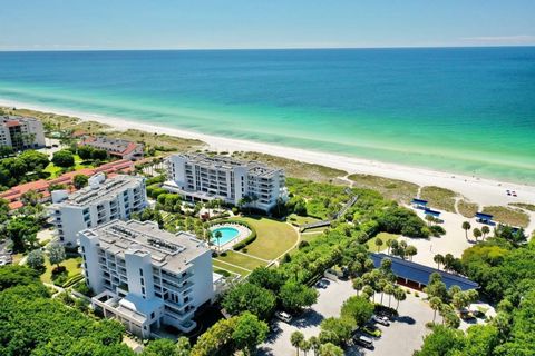 A home in LONGBOAT KEY