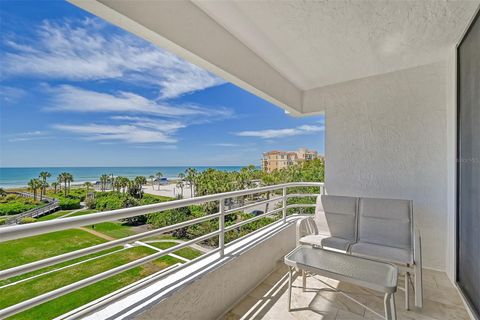 A home in LONGBOAT KEY