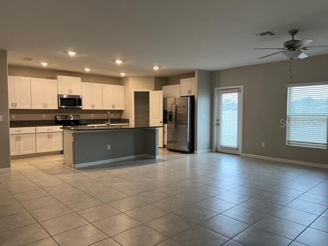 LAKESIDE PH 4 - Residential Lease