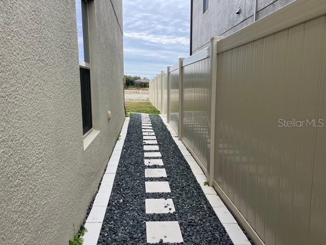 LAKESIDE PH 4 - Residential Lease