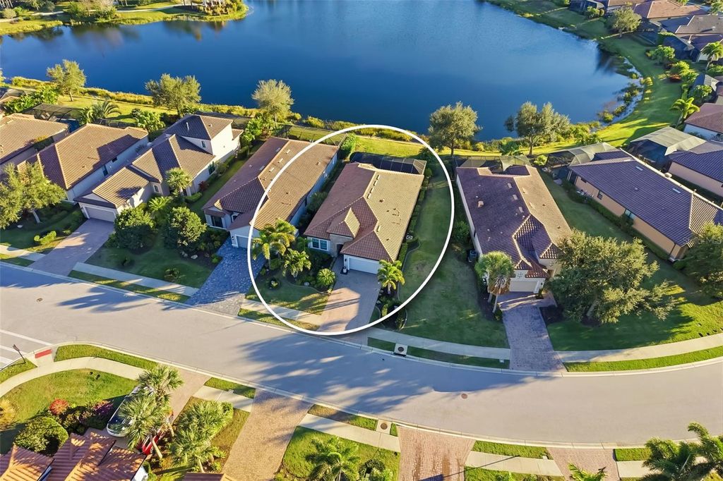 Photo of 12729 Del Corso Loop, Bradenton, FL 34211 (MLS # A4678932)