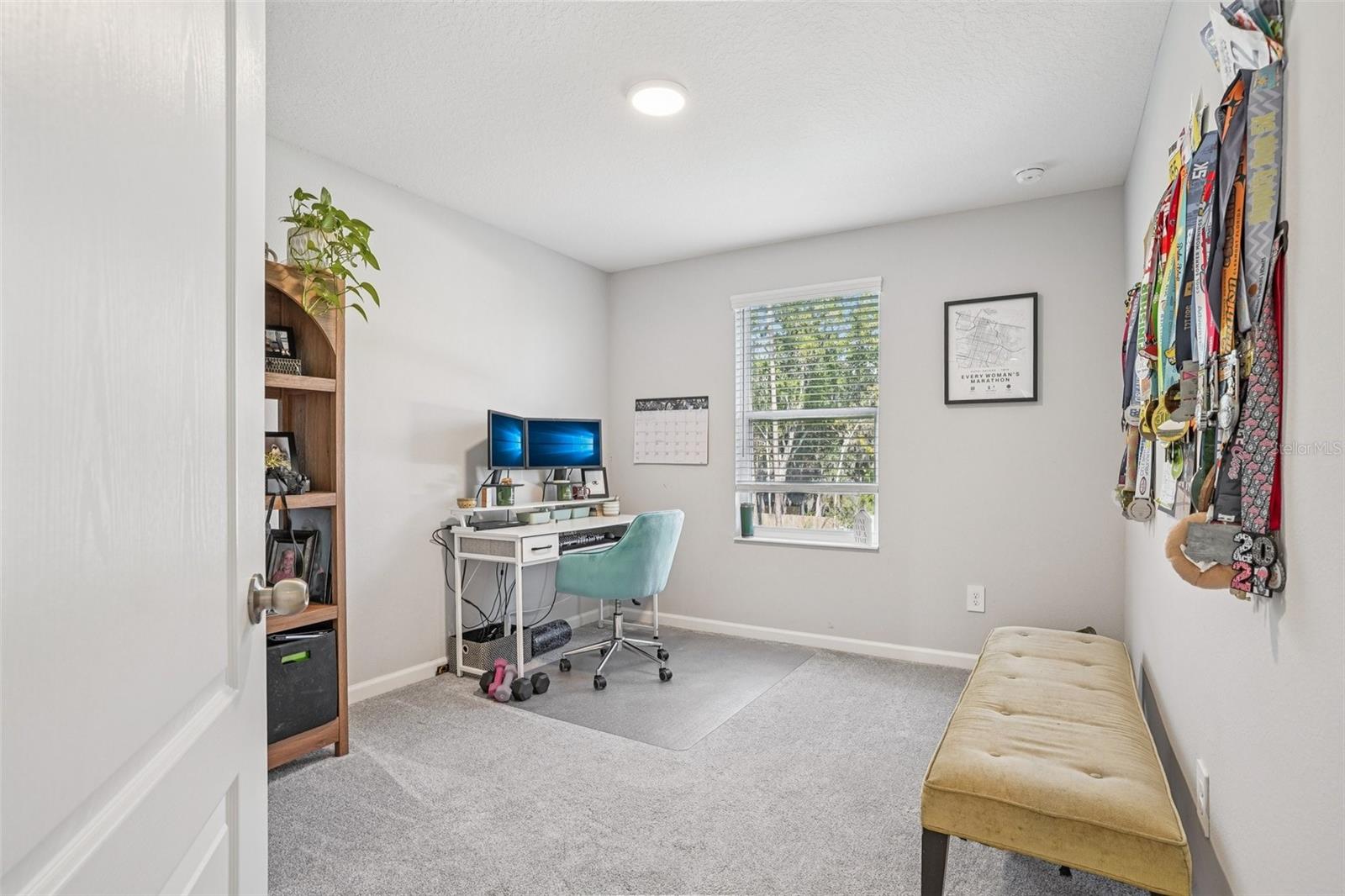 TOWNS AT LAKE MONROE COMMONS - Residential