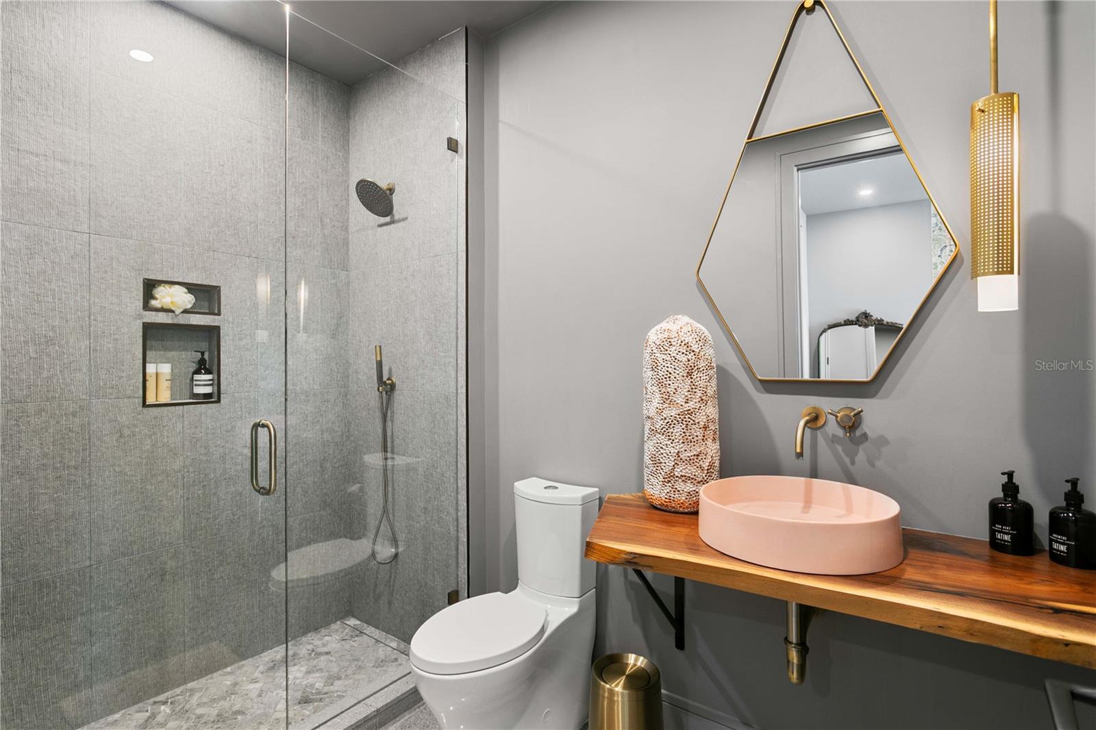 SANCTUARY/ALEXANDRA PLACE - Residential