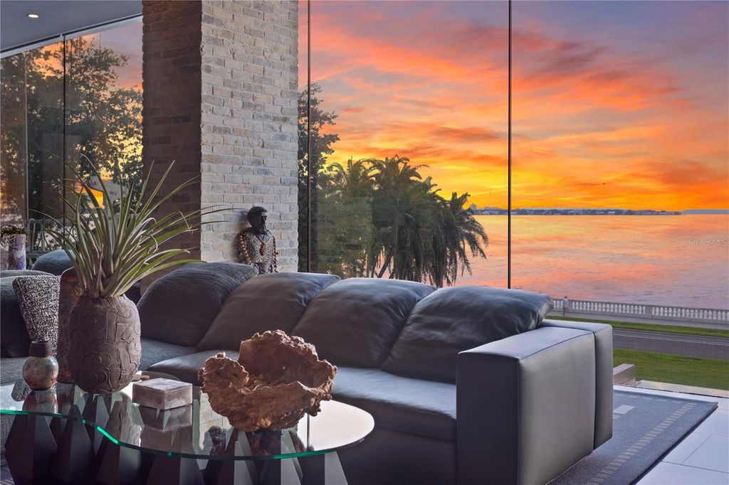 Photo of 2619 Bayshore Boulevard #200, Tampa, FL 33629 (MLS # TB8390929)