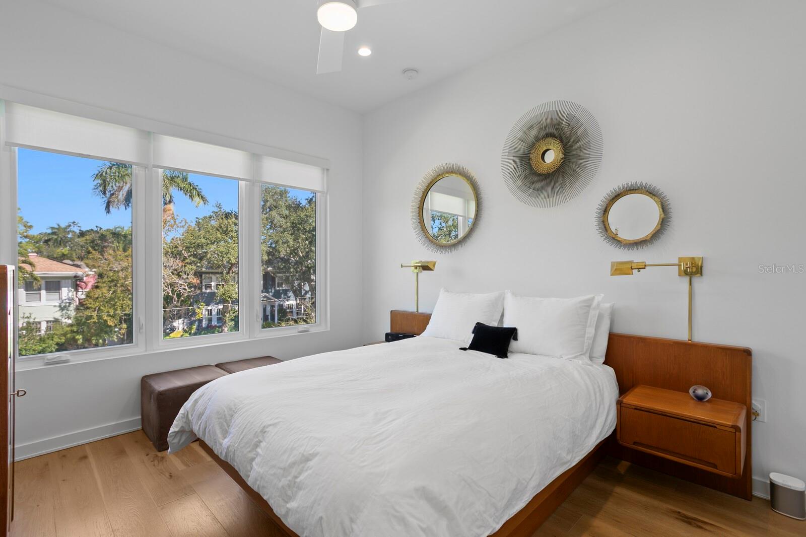 SNELL & HAMLETT'S - Residential