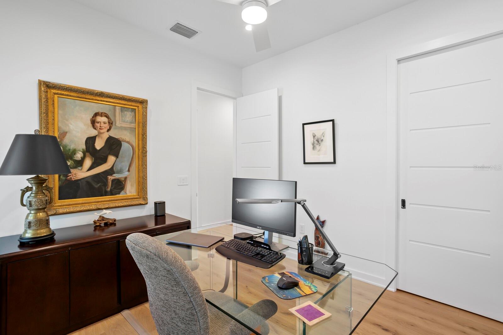 SNELL & HAMLETT'S - Residential