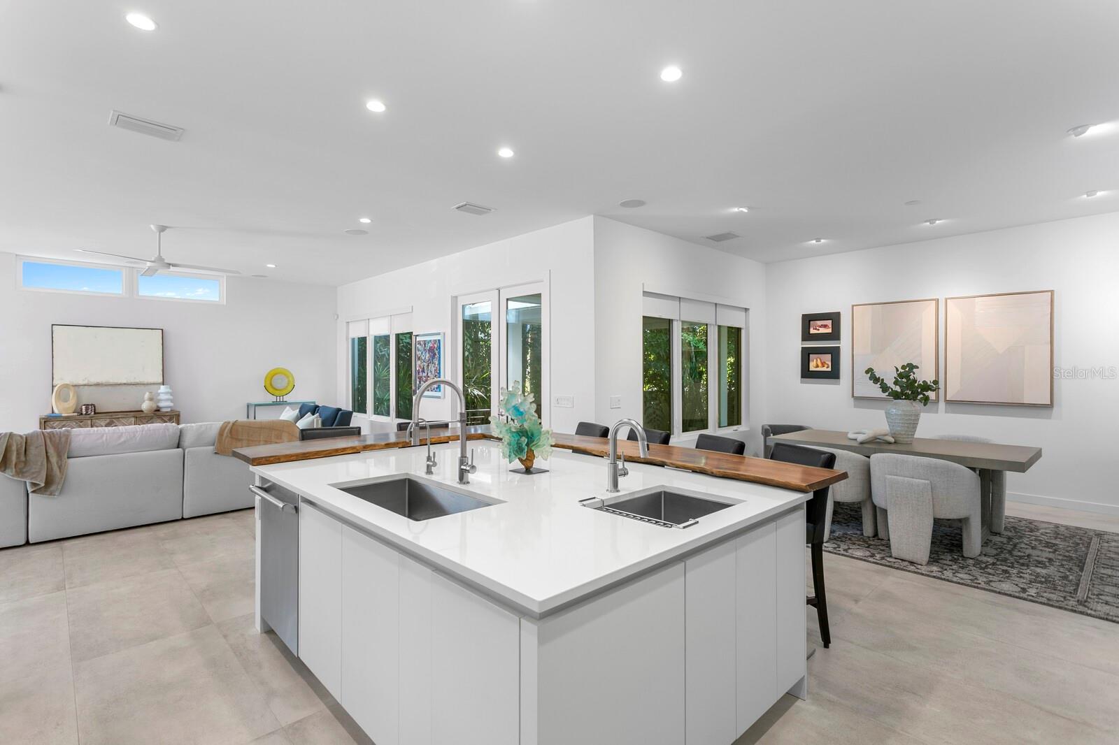 SNELL & HAMLETT'S - Residential