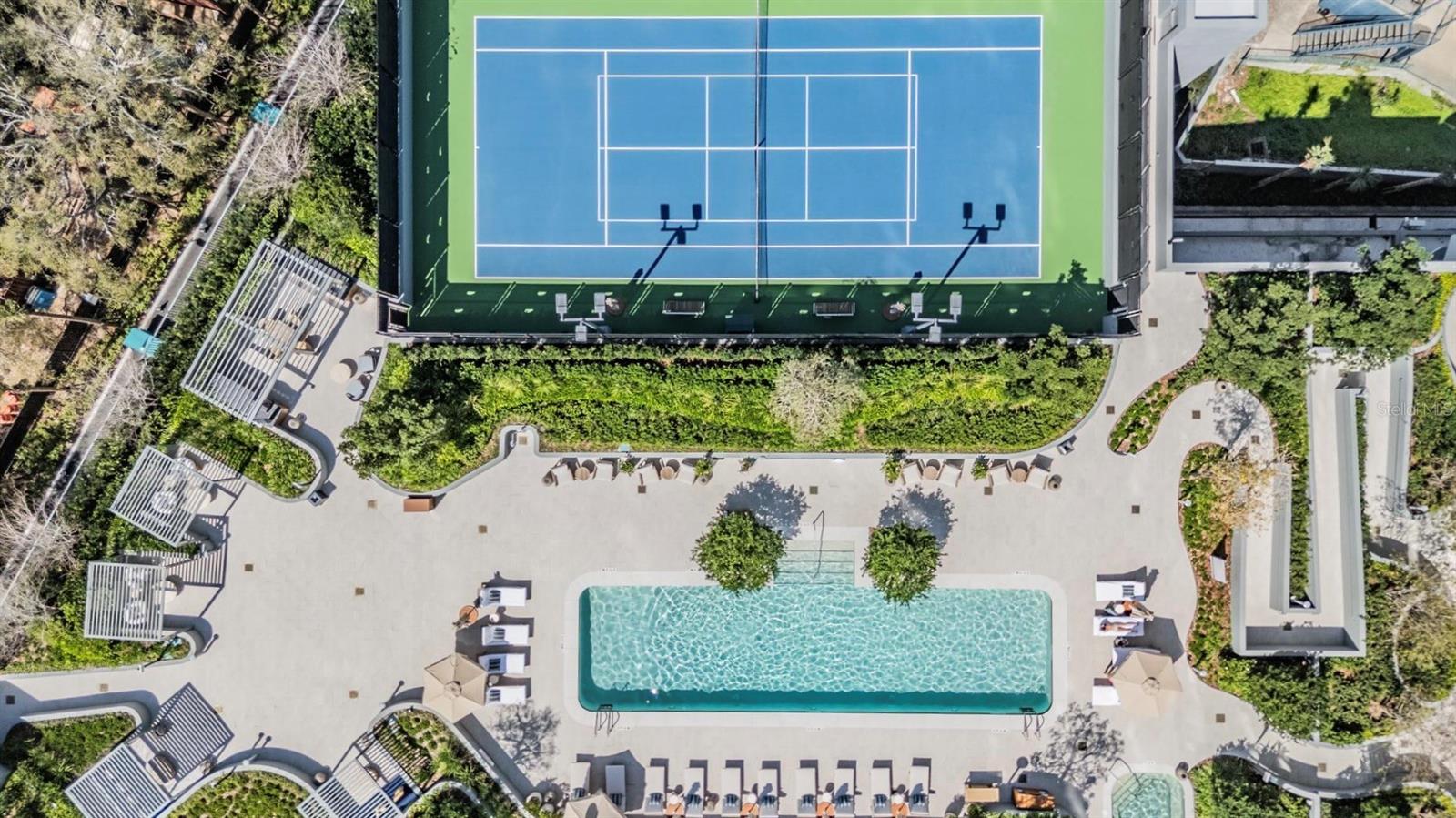 THE RITZ-CARLTON RESIDENCES - Residential