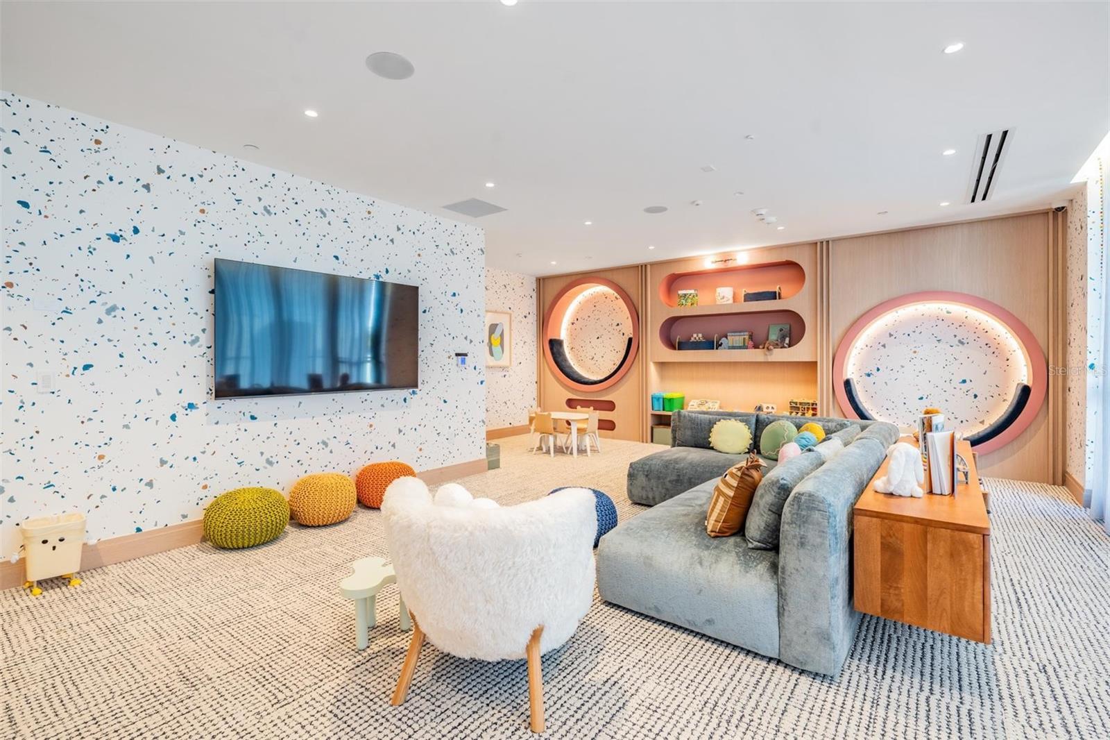 THE RITZ-CARLTON RESIDENCES - Residential