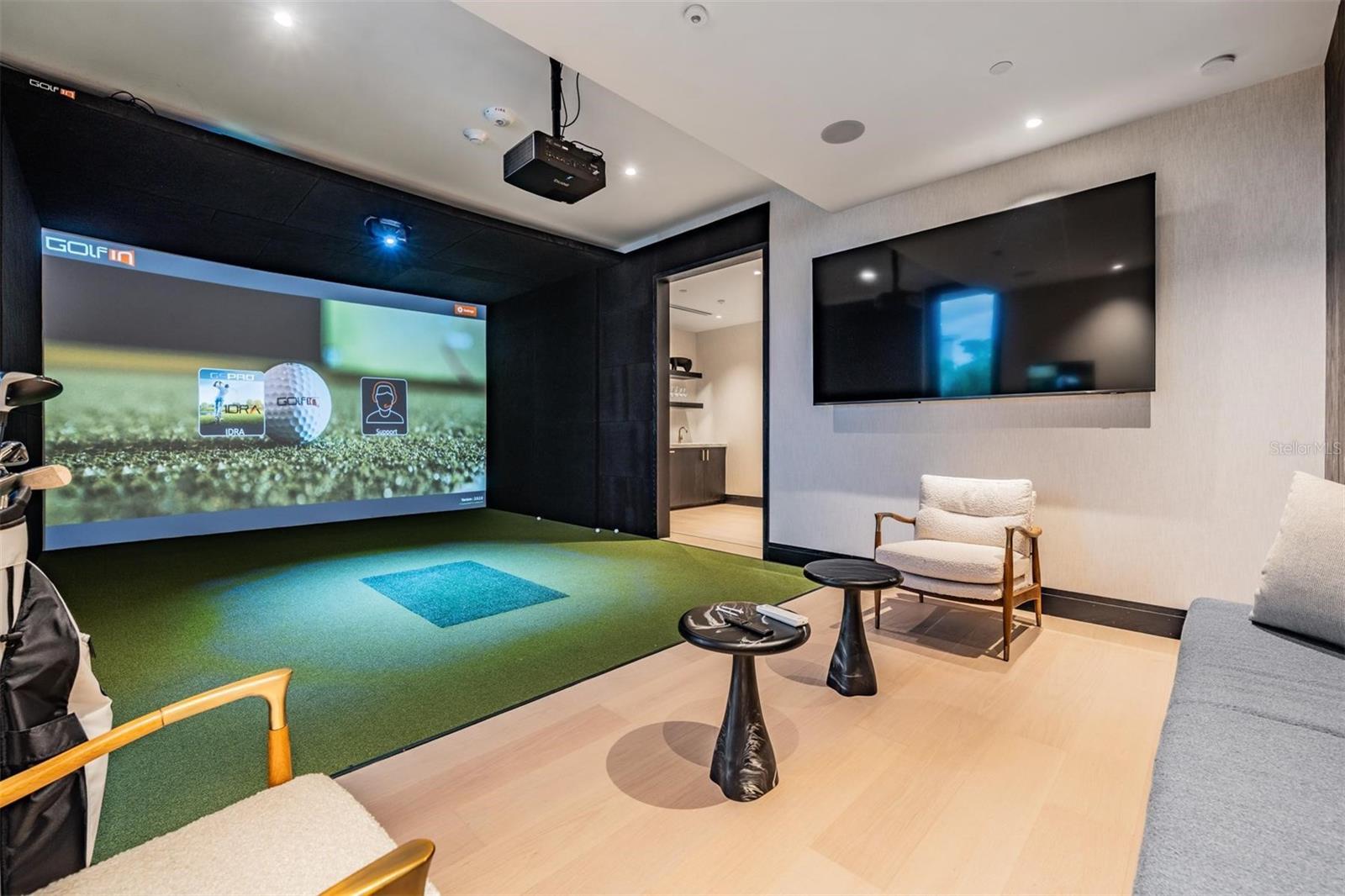 THE RITZ-CARLTON RESIDENCES - Residential