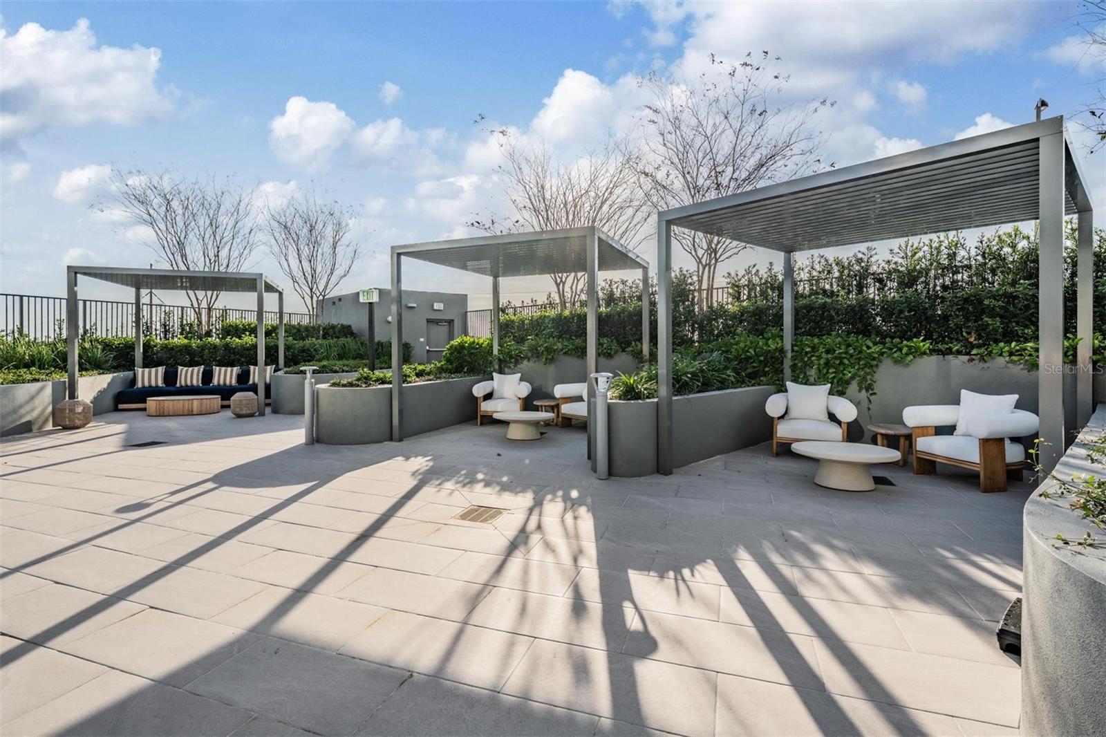 THE RITZ-CARLTON RESIDENCES - Residential